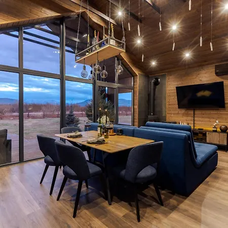 стожари, Stozhary Chalet *